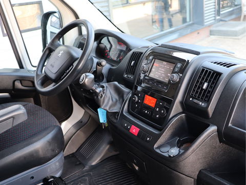 Peugeot Boxer 330 2.2 BlueHDi 141pk Euro 6 L2H2 - Imperiaal - Trekhaak - NAP