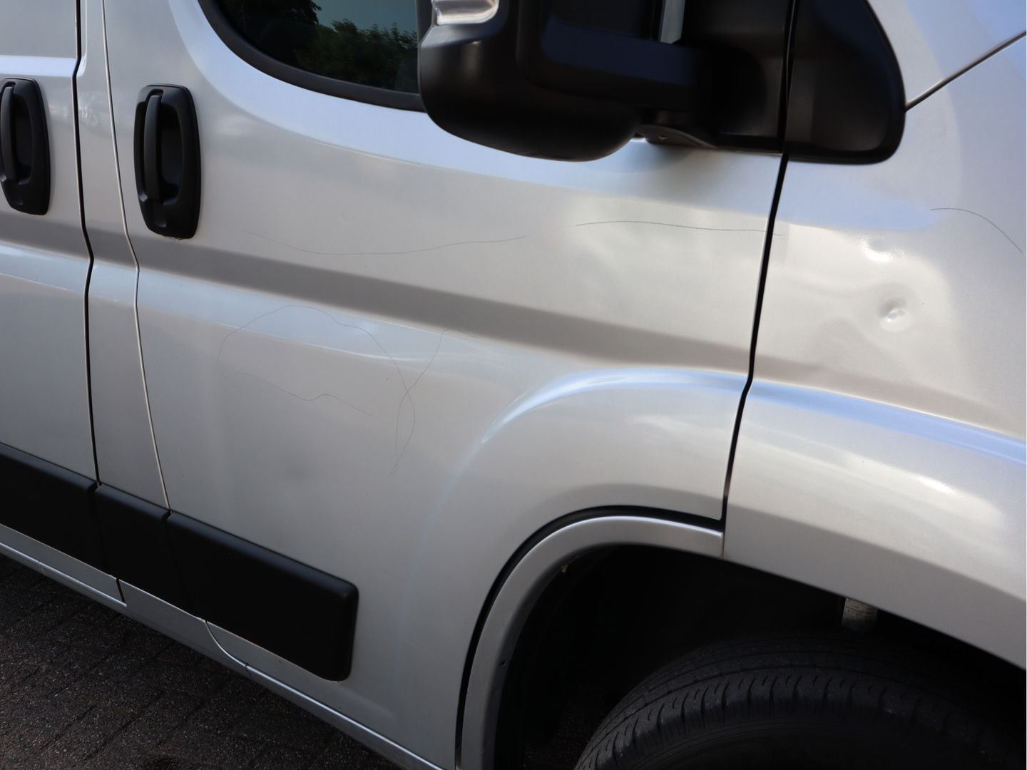 Peugeot Boxer 330 2.2 BlueHDi 141pk Euro 6 L2H2 - Imperiaal - Trekhaak - NAP