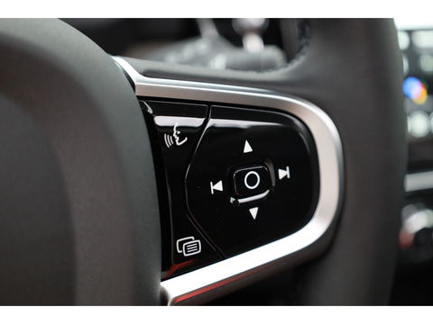 Volvo XC90 2.0 T8 Plug-in hybrid AWD Ultra Dark | Full Option | NIEUWPRIJS €111.635,- | Luchtvering | B&W |Pano | HUD | Massage | Stoelventilatie | 22'' |
