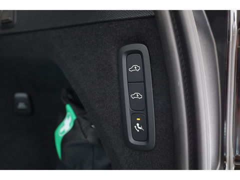 Volvo XC90 2.0 T8 Plug-in hybrid AWD Ultra Dark | Full Option | NIEUWPRIJS €111.635,- | Luchtvering | B&W |Pano | HUD | Massage | Stoelventilatie | 22'' |