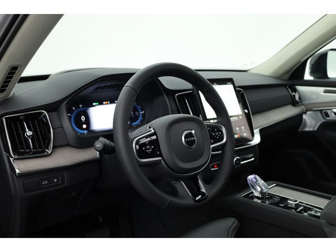 Volvo XC90 2.0 T8 Plug-in hybrid AWD Ultra Dark | Full Option | NIEUWPRIJS €111.635,- | Luchtvering | B&W |Pano | HUD | Massage | Stoelventilatie | 22'' |