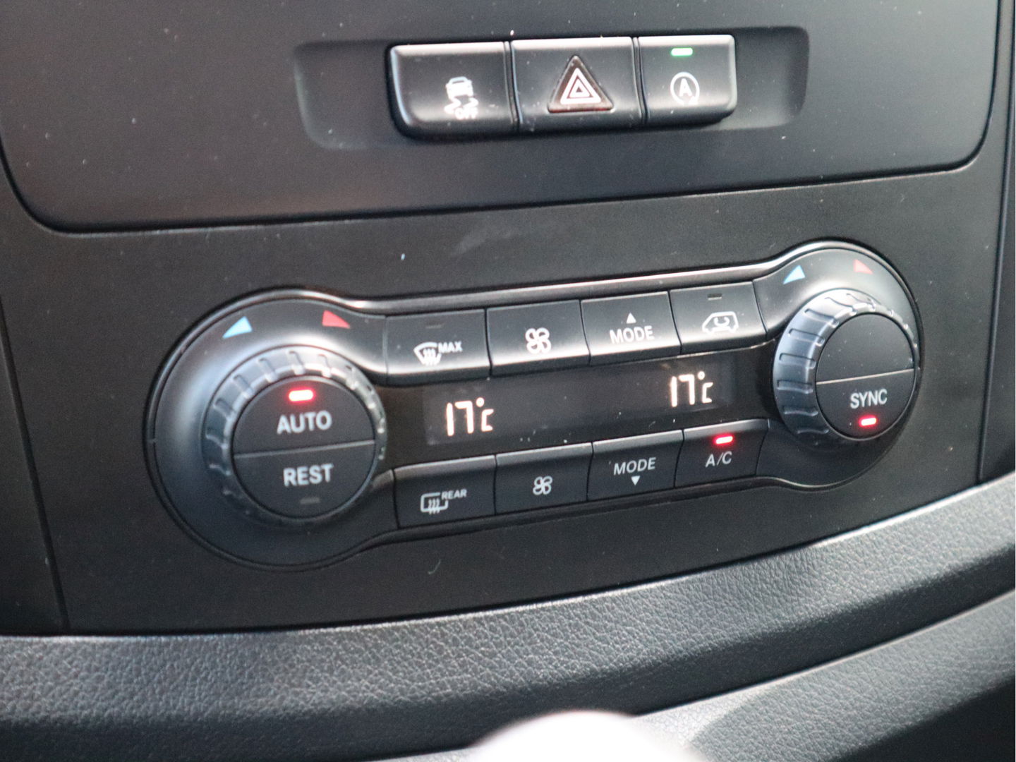 Mercedes-Benz Vito 114 CDI Lang L2 - Schuifdeur L+R - Trekhaak - Navi - Camera