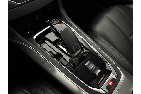 Peugeot 308 1.2 PureTech 360Camera Pano LED Massagestoel Carplay Cruise Clima Navi Leder PDC 16"LMV