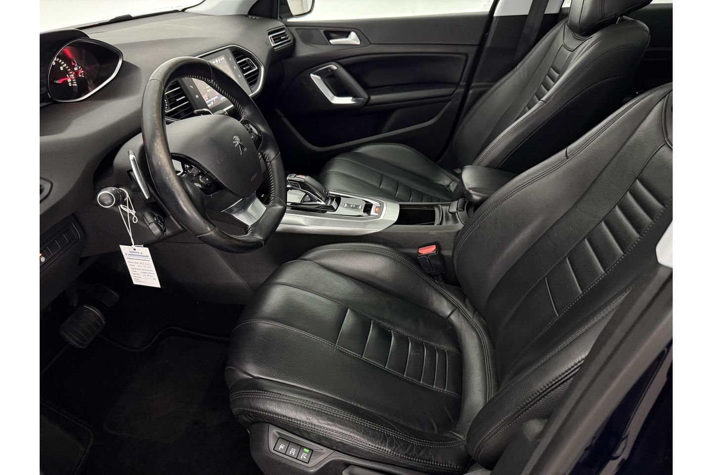 Peugeot 308 1.2 PureTech 360Camera Pano LED Massagestoel Carplay Cruise Clima Navi Leder PDC 16"LMV