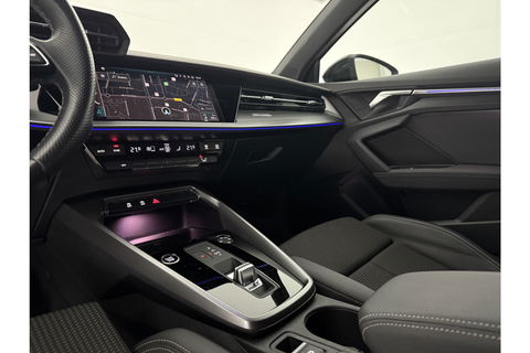 Audi A3 35 TFSI S Line 150PK LED Sfeerverl. Carplay Virtual Clima Cruise Navigatie PDC 18''LMV
