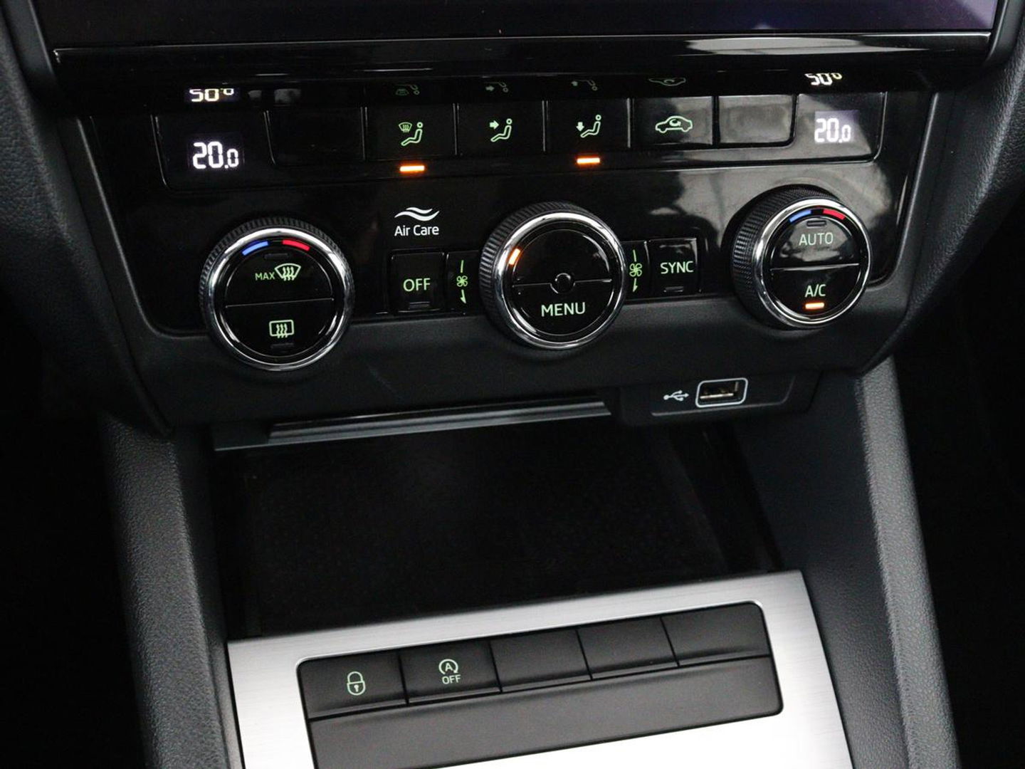 Škoda Octavia Combi 1.0 TSI Grt Amb. Bns | Adaptive cruise | DSG Automaat | Climate control | Carplay | Parkeerhulp