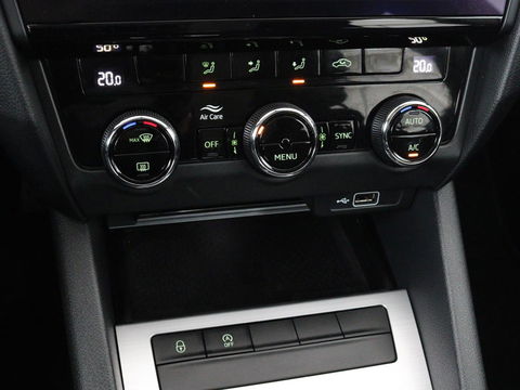 Škoda Octavia Combi 1.0 TSI Grt Amb. Bns | Adaptive cruise | DSG Automaat | Climate control | Carplay | Parkeerhulp