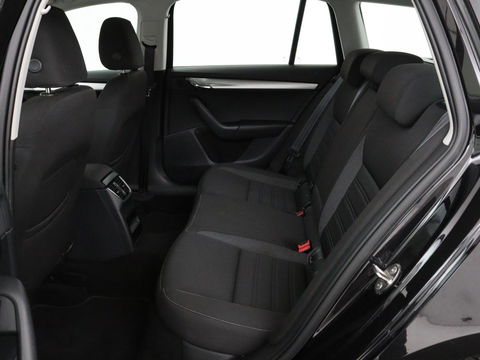 Škoda Octavia Combi 1.0 TSI Grt Amb. Bns | Adaptive cruise | DSG Automaat | Climate control | Carplay | Parkeerhulp