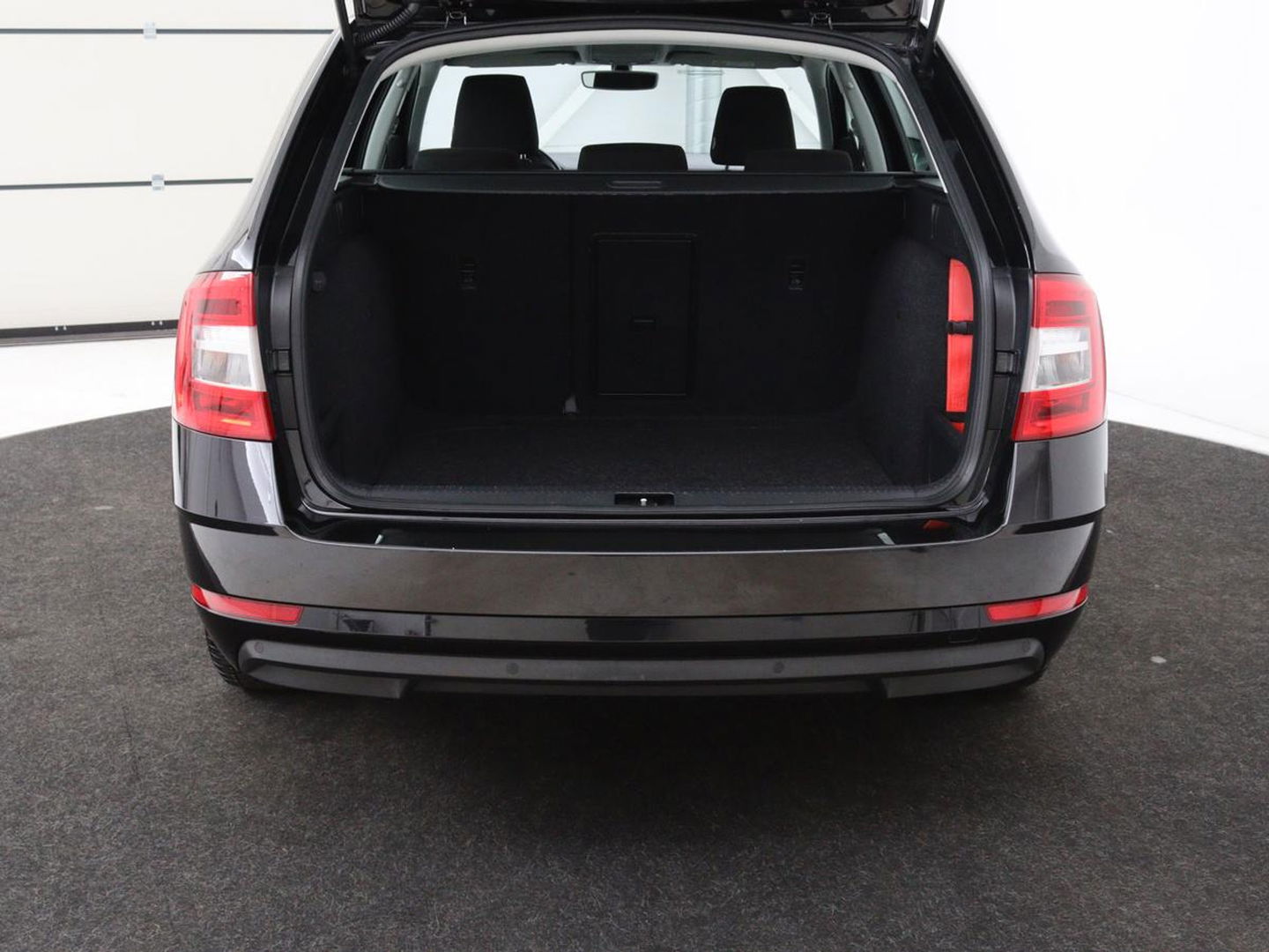 Škoda Octavia Combi 1.0 TSI Grt Amb. Bns | Adaptive cruise | DSG Automaat | Climate control | Carplay | Parkeerhulp