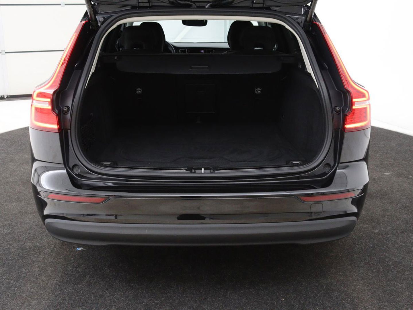 Volvo V60 2.0 B4 Core | 58.000km NAP | Stoel & Stuurverwarming | Full LED | Carplay | Camera | Elektrische achterklep | Navigatie