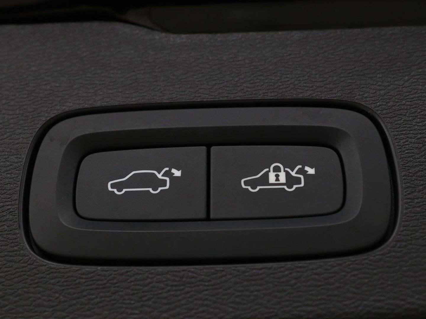 Volvo V60 2.0 B4 Core | 58.000km NAP | Stoel & Stuurverwarming | Full LED | Carplay | Camera | Elektrische achterklep | Navigatie