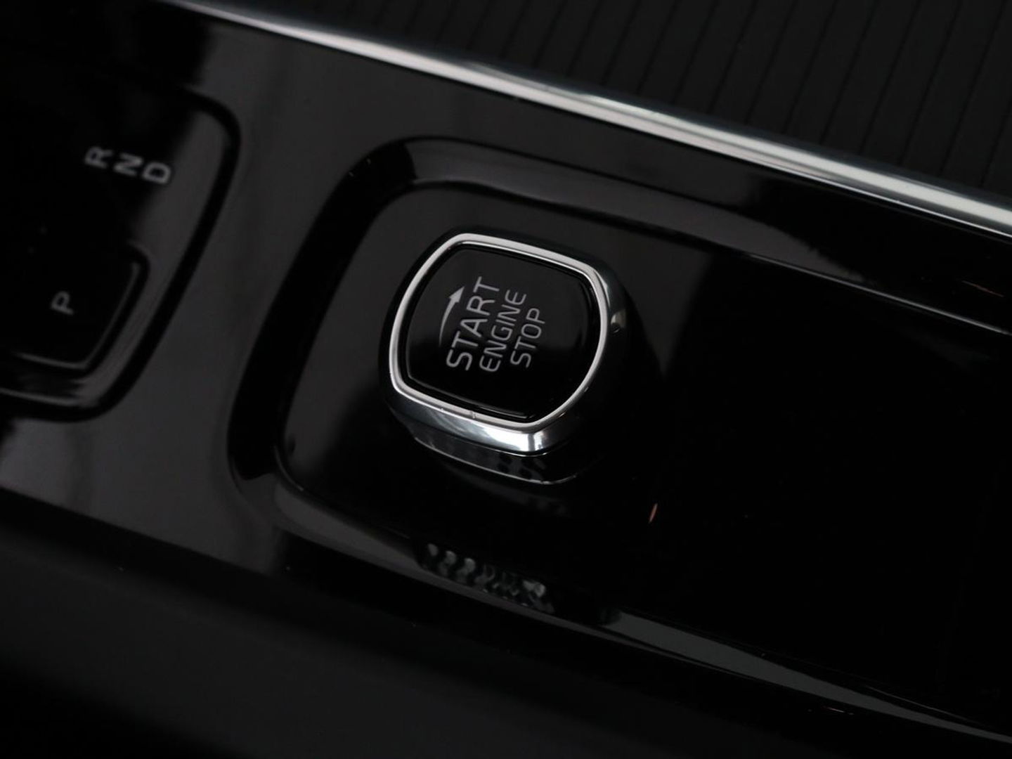 Volvo V60 2.0 B4 Core | 58.000km NAP | Stoel & Stuurverwarming | Full LED | Carplay | Camera | Elektrische achterklep | Navigatie