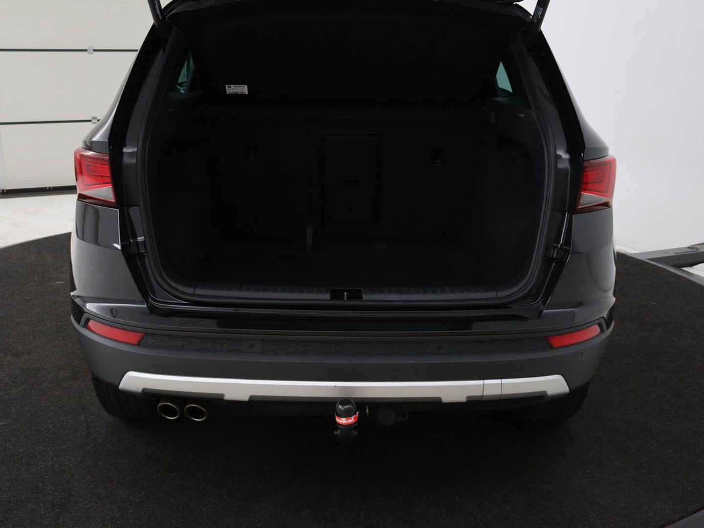 SEAT Ateca 1.4 EcoTSI Xcellence | Panoramadak | Camera | Adaptive cruise | Trekhaak | Carplay | Stoelverwarming | Sfeerverlichting