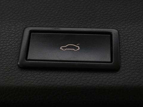SEAT Ateca 1.4 EcoTSI Xcellence | Panoramadak | Camera | Adaptive cruise | Trekhaak | Carplay | Stoelverwarming | Sfeerverlichting