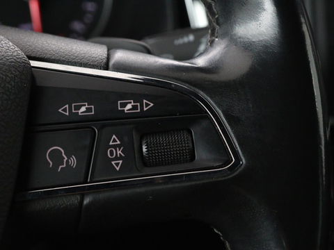 SEAT Ateca 1.4 EcoTSI Xcellence | Panoramadak | Camera | Adaptive cruise | Trekhaak | Carplay | Stoelverwarming | Sfeerverlichting