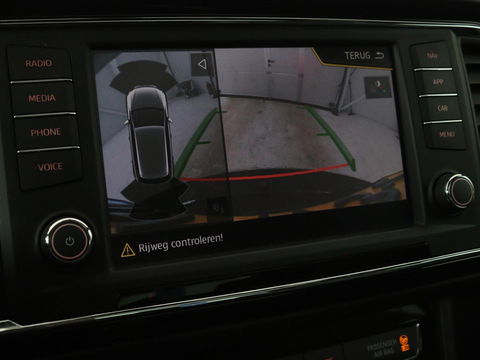 SEAT Ateca 1.4 EcoTSI Xcellence | Panoramadak | Camera | Adaptive cruise | Trekhaak | Carplay | Stoelverwarming | Sfeerverlichting