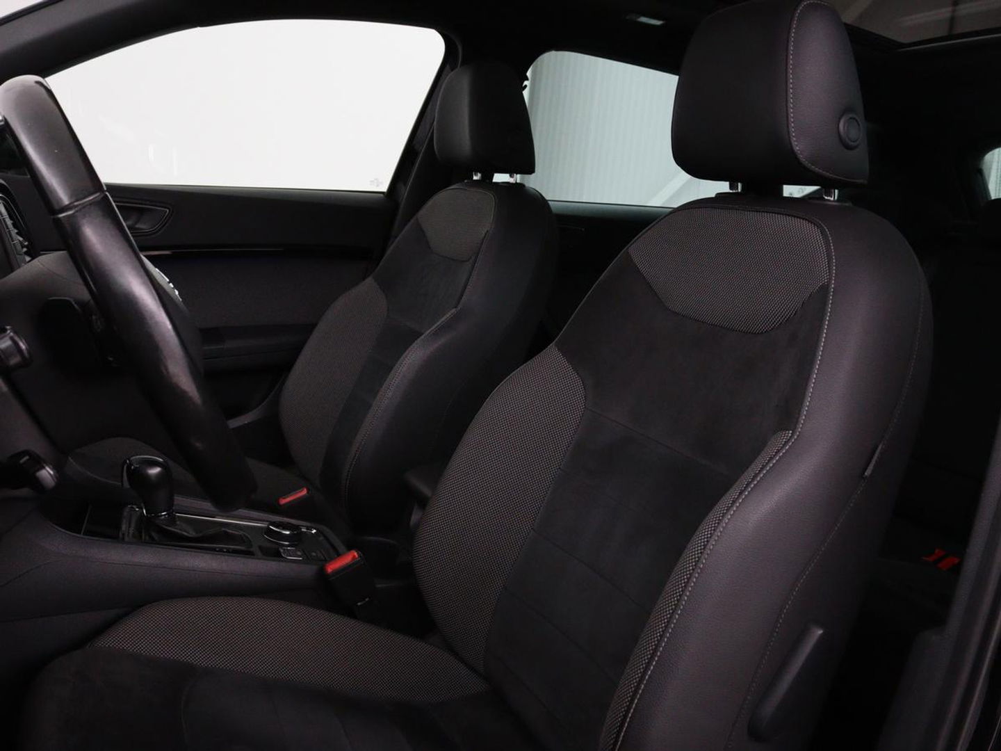 SEAT Ateca 1.4 EcoTSI Xcellence | Panoramadak | Camera | Adaptive cruise | Trekhaak | Carplay | Stoelverwarming | Sfeerverlichting