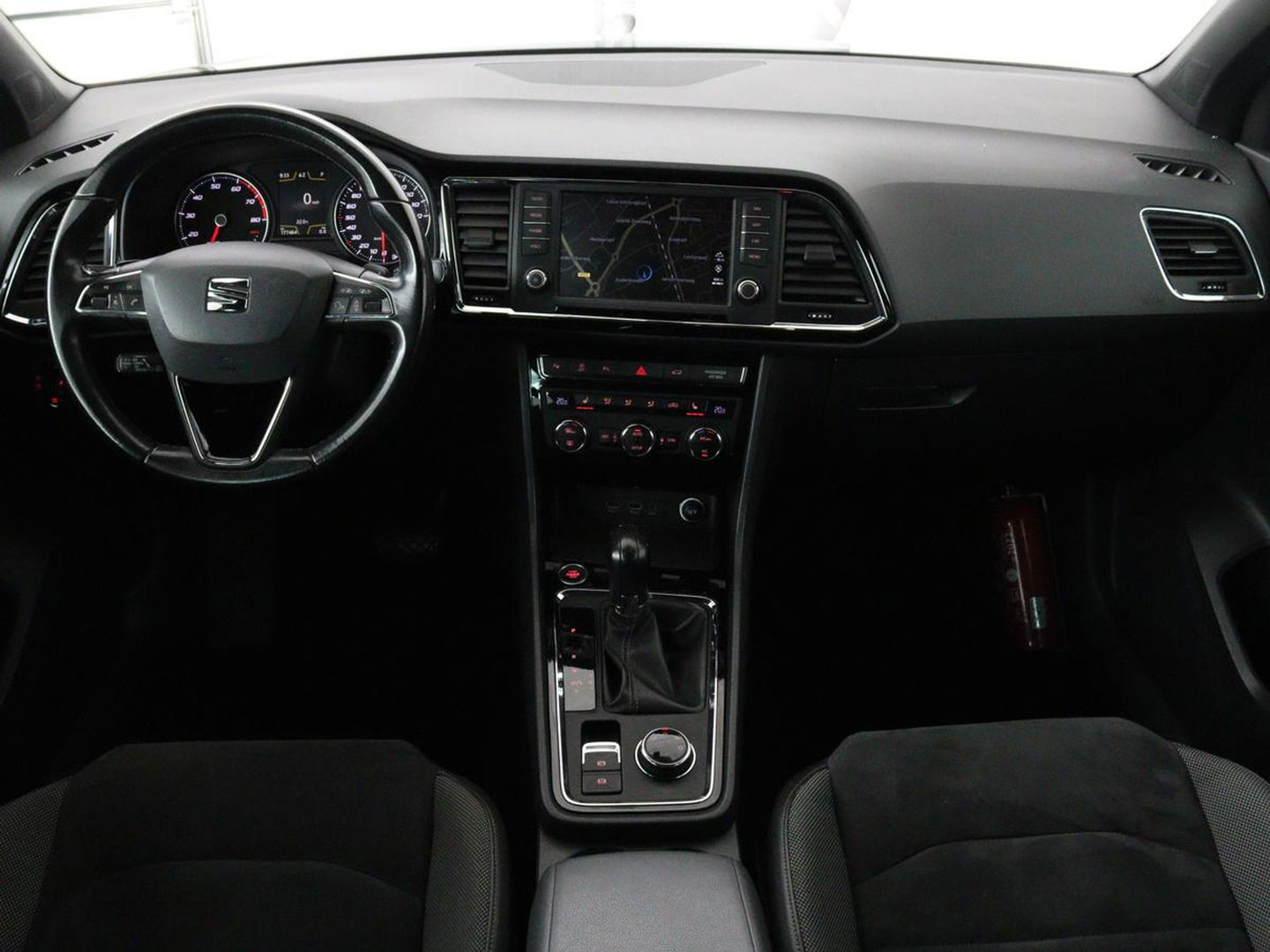 SEAT Ateca 1.4 EcoTSI Xcellence | Panoramadak | Camera | Adaptive cruise | Trekhaak | Carplay | Stoelverwarming | Sfeerverlichting