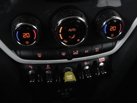 MINI Countryman 2.0 Cooper S E ALL4 Pepper | Climate control | Navigatie | PHEV | Park assist | Elektrische achterklep | Bleutooth