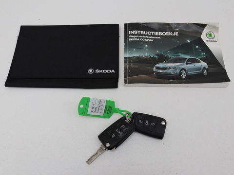 Škoda Octavia Combi 1.0 TSI Grt Amb. Bns | Camera | Trekhaak | Adaptive cruise | Carplay | Navigatie | Sportstoelen | Climate control