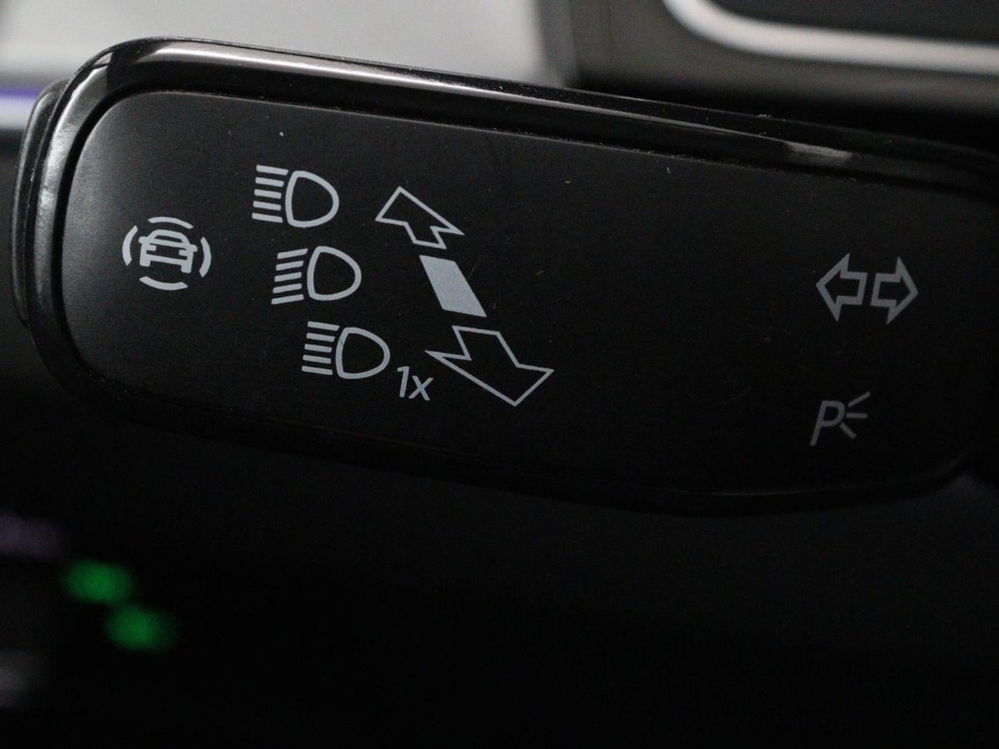 Volkswagen Passat 1.4 TSI PHEV GTE Business | Adaptive cruise | Camera | Carplay | Stoelverwarming | Massage | Navigatie | Full LED