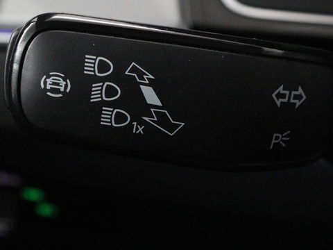 Volkswagen Passat 1.4 TSI PHEV GTE Business | Adaptive cruise | Camera | Carplay | Stoelverwarming | Massage | Navigatie | Full LED