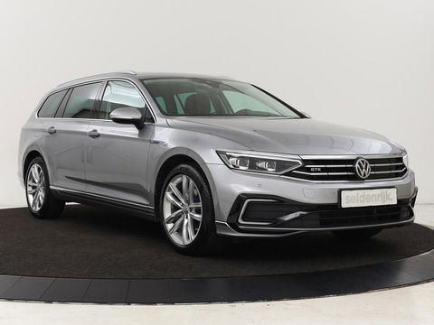 Volkswagen Passat 1.4 TSI PHEV GTE Business | Adaptive cruise | Camera | Carplay | Stoelverwarming | Massage | Navigatie | Full LED
