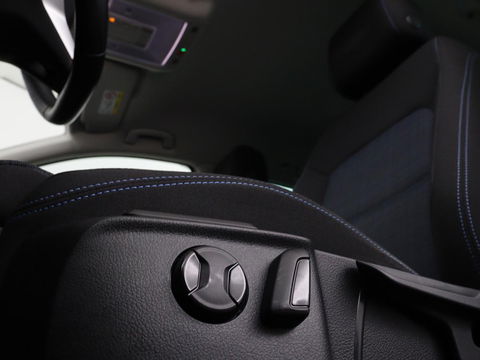 Volkswagen Passat 1.4 TSI PHEV GTE Business | Adaptive cruise | Camera | Carplay | Stoelverwarming | Massage | Navigatie | Full LED