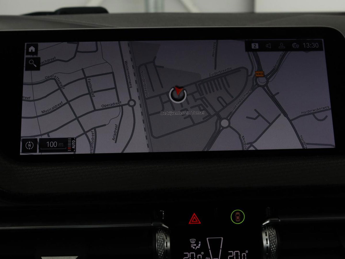 BMW 1-serie 116i Business Edition | Camera | Carplay | Full LED | Live Cockpit | Navigatie | Parkeerhulp | Climate control