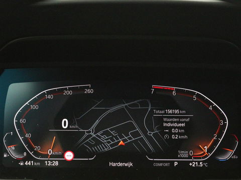 BMW 1-serie 116i Business Edition | Camera | Carplay | Full LED | Live Cockpit | Navigatie | Parkeerhulp | Climate control