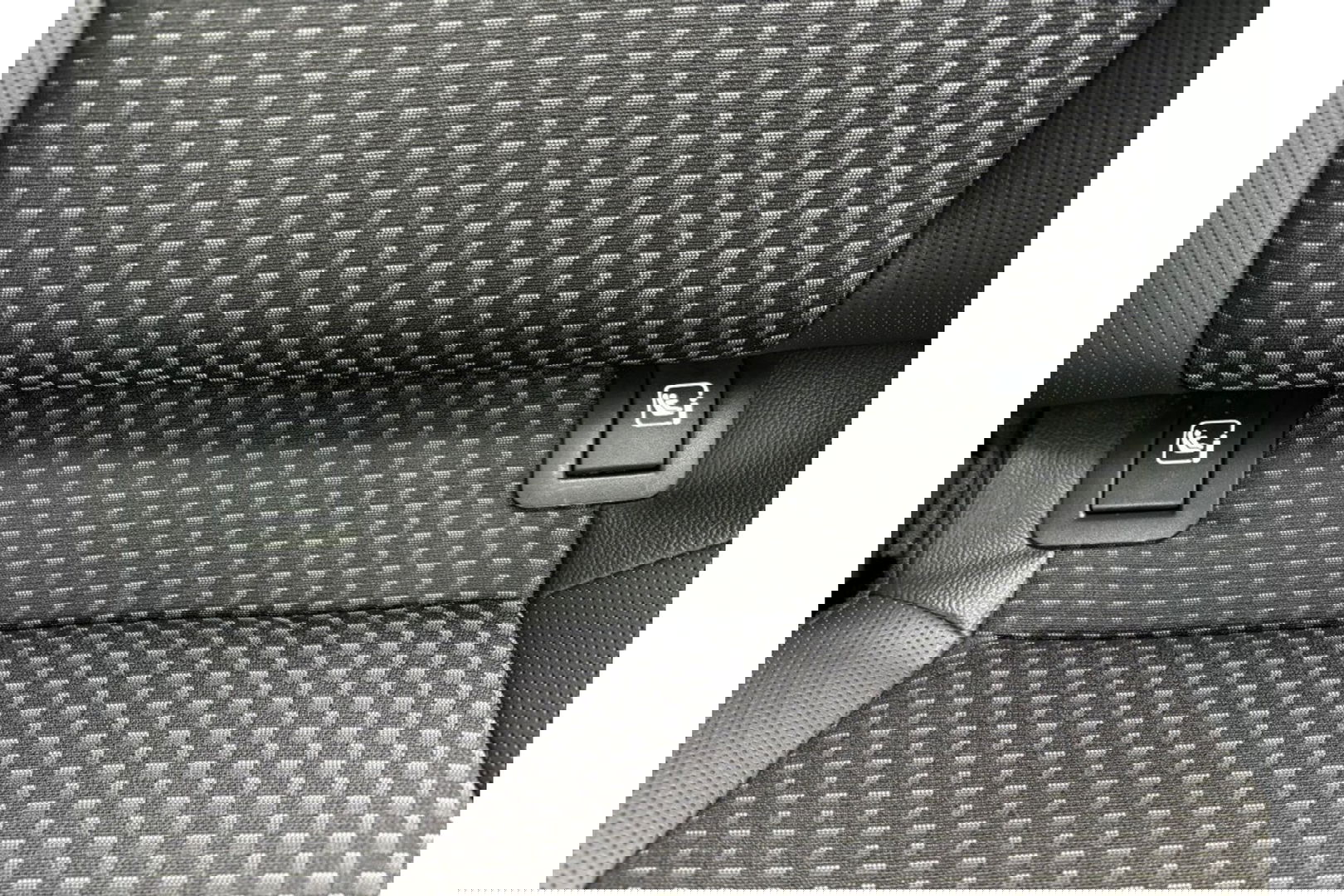 Kia Xceed 1.6 GDI PHEV EX.LINE AUTOMAAT LMV NAVI PDC-CAMERA WINTERPACK