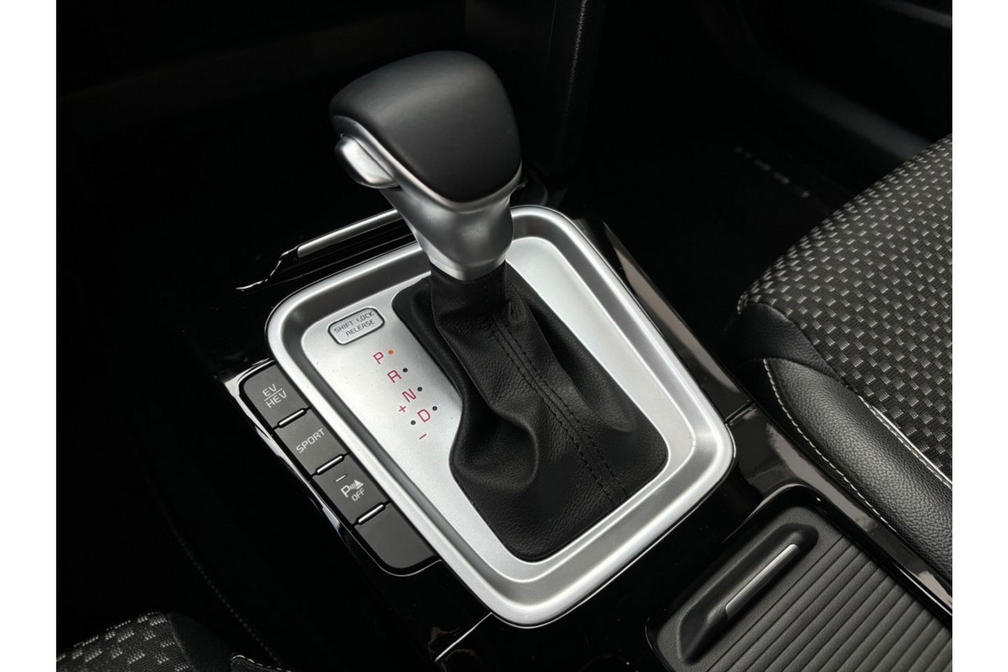 Kia Xceed 1.6 GDI PHEV EX.LINE AUTOMAAT LMV NAVI PDC-CAMERA WINTERPACK