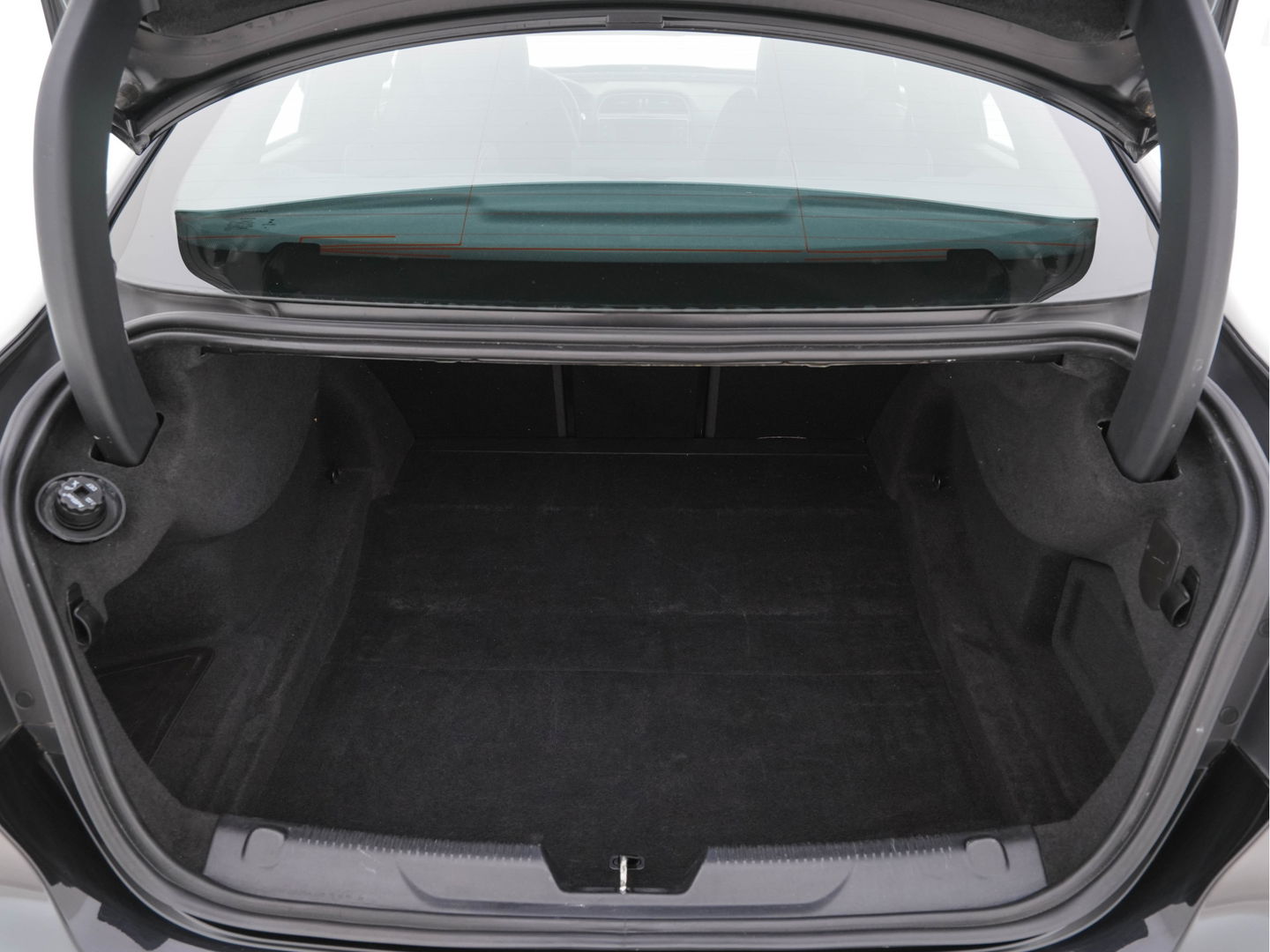 Jaguar XE 2.0 D R-Sport-Pack Aut. *LEATHER-MICROFIBRE | BI-XENON | NAVI-FULLMAP | MERIDIAN-SOUND | HEATED-SPORTSEATS | CAMERA | ECC | KEYLESS | PDC | SHIFT-PADDLES | LANE-ASSIST | CRUISE | 17''ALU*