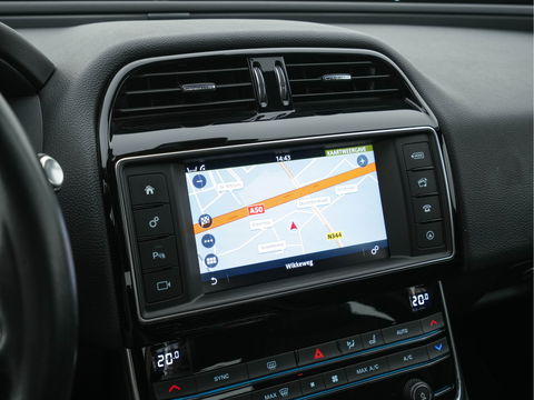 Jaguar XE 2.0 D R-Sport-Pack Aut. *LEATHER-MICROFIBRE | BI-XENON | NAVI-FULLMAP | MERIDIAN-SOUND | HEATED-SPORTSEATS | CAMERA | ECC | KEYLESS | PDC | SHIFT-PADDLES | LANE-ASSIST | CRUISE | 17''ALU*