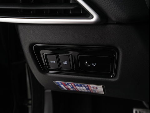 Jaguar XE 2.0 D R-Sport-Pack Aut. *LEATHER-MICROFIBRE | BI-XENON | NAVI-FULLMAP | MERIDIAN-SOUND | HEATED-SPORTSEATS | CAMERA | ECC | KEYLESS | PDC | SHIFT-PADDLES | LANE-ASSIST | CRUISE | 17''ALU*