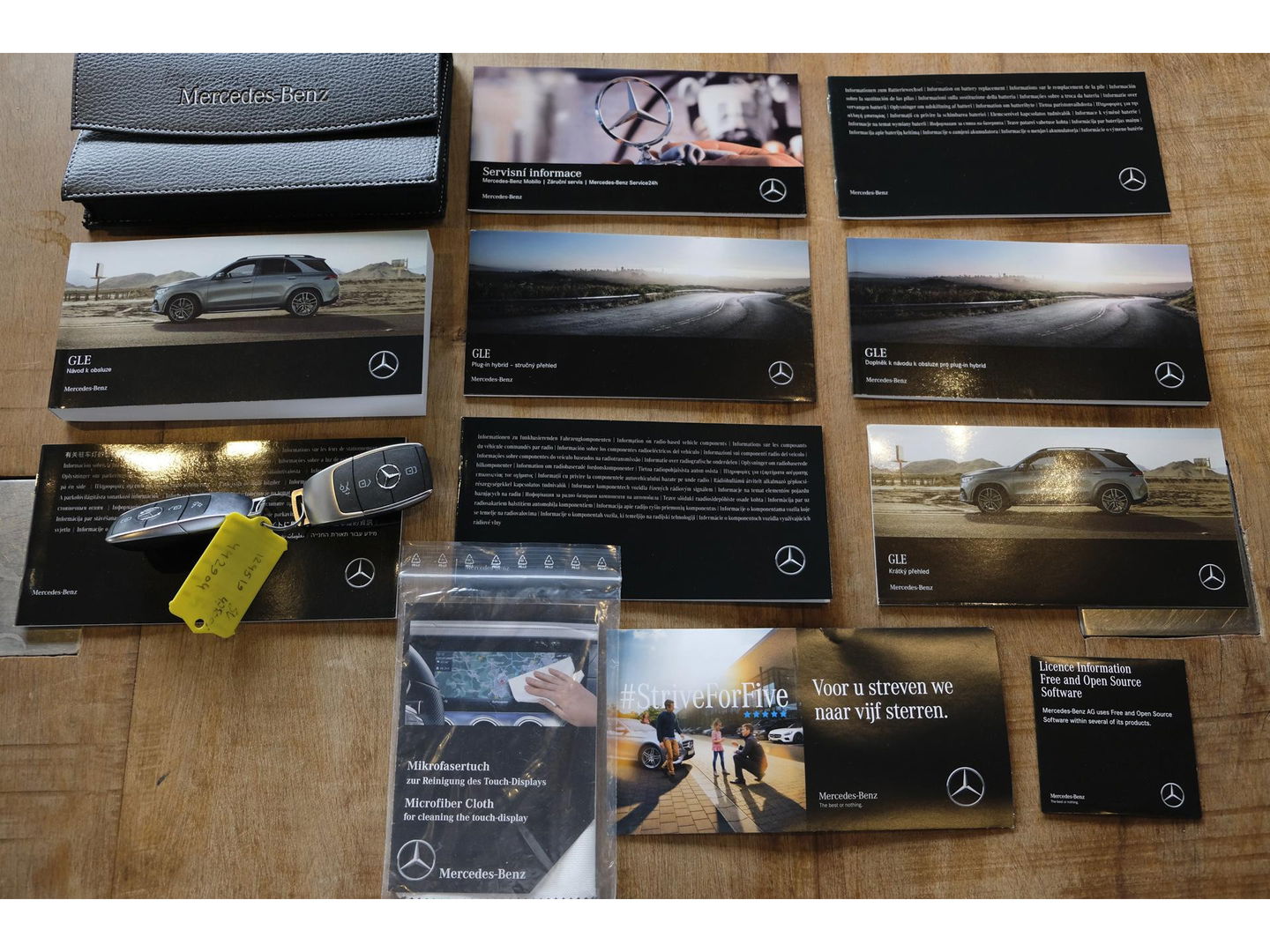 Mercedes-Benz GLE GLE350de 320pk AMG Hybrid 4MATIC Panoramadak *BTW* Night pakket Burmester Widescreen 21" LMV