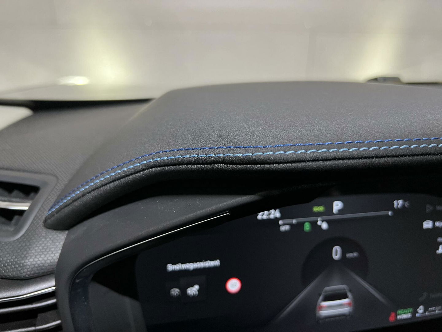 Lynk & Co 01 1.5 Plug-in Pano 360° Sfeerverlichting NAP