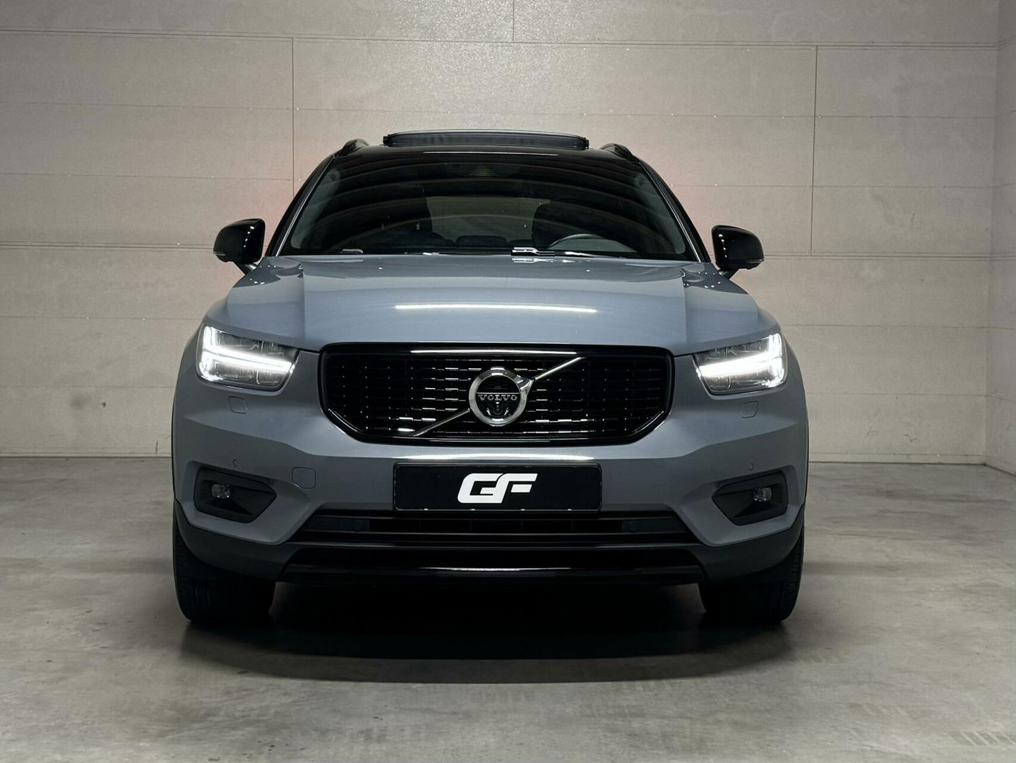 Volvo XC40 1.5 T5 Recharge R-Design Pano Cruise Camera