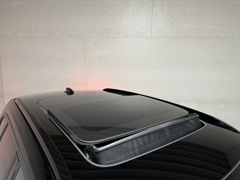 Volvo XC40 1.5 T5 Recharge R-Design Pano Cruise Camera