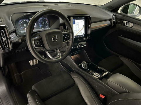 Volvo XC40 1.5 T5 Recharge R-Design Pano Cruise Camera