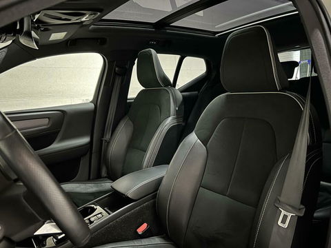 Volvo XC40 1.5 T5 Recharge R-Design Pano Cruise Camera
