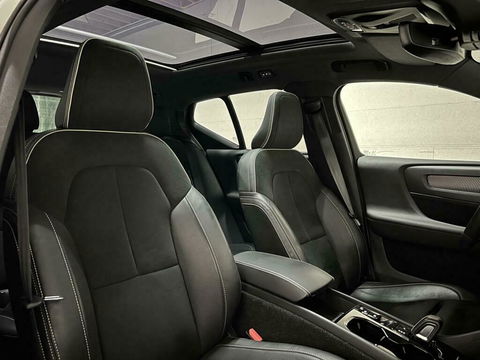 Volvo XC40 1.5 T5 Recharge R-Design Pano Cruise Camera