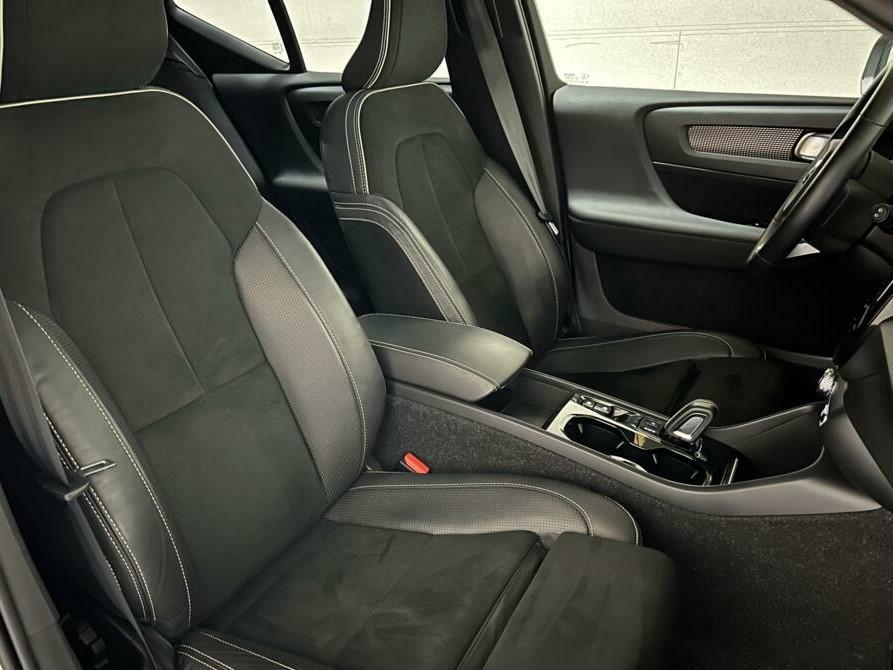 Volvo XC40 1.5 T5 Recharge R-Design Pano Cruise Camera