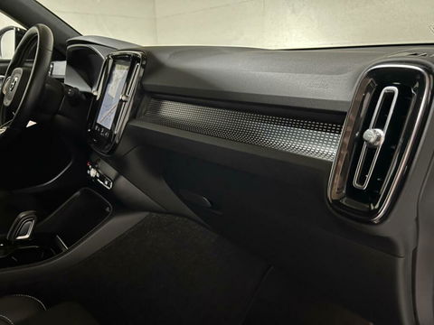 Volvo XC40 1.5 T5 Recharge R-Design Pano Cruise Camera