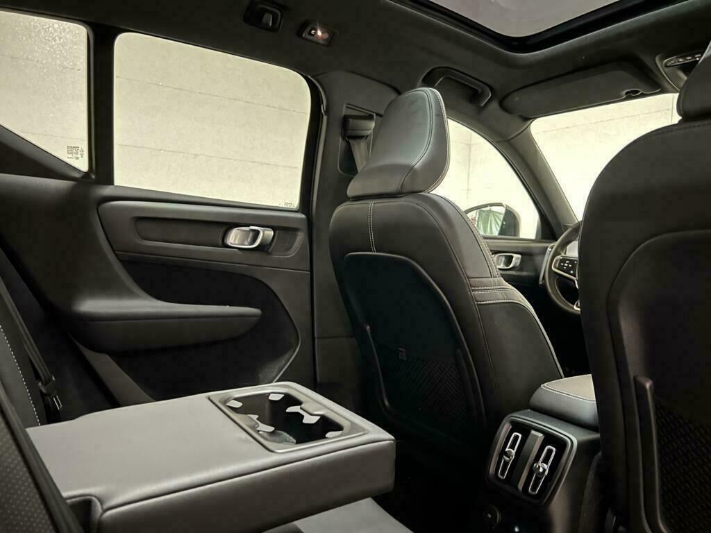 Volvo XC40 1.5 T5 Recharge R-Design Pano Cruise Camera