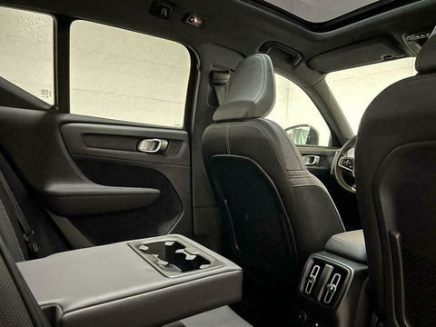 Volvo XC40 1.5 T5 Recharge R-Design Pano Cruise Camera