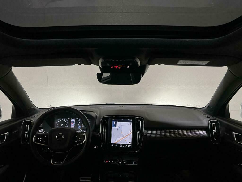 Volvo XC40 1.5 T5 Recharge R-Design Pano Cruise Camera