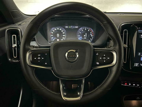 Volvo XC40 1.5 T5 Recharge R-Design Pano Cruise Camera