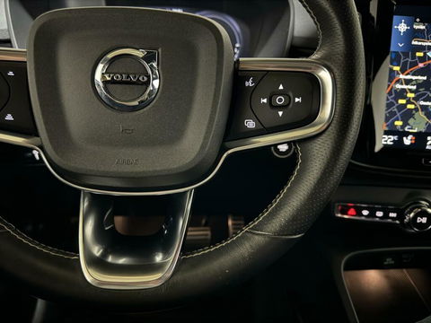 Volvo XC40 1.5 T5 Recharge R-Design Pano Cruise Camera