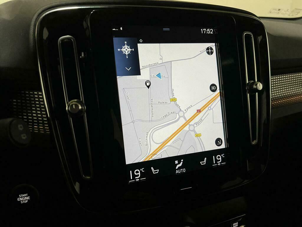 Volvo XC40 1.5 T5 Recharge R-Design Pano Cruise Camera